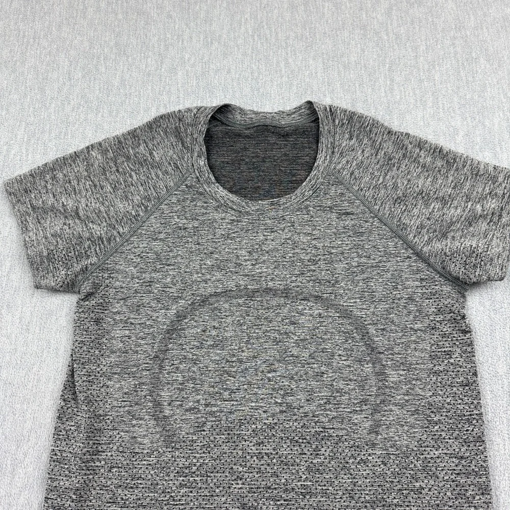 Lululemon Shirt Womens 6 Gray‎ Heather Swiftly Tech Yoga Gym Short Sleeve Active